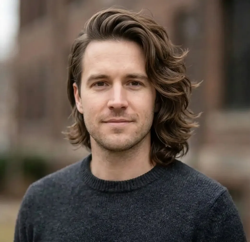 Arched Wave Cascade hairstyle for Men