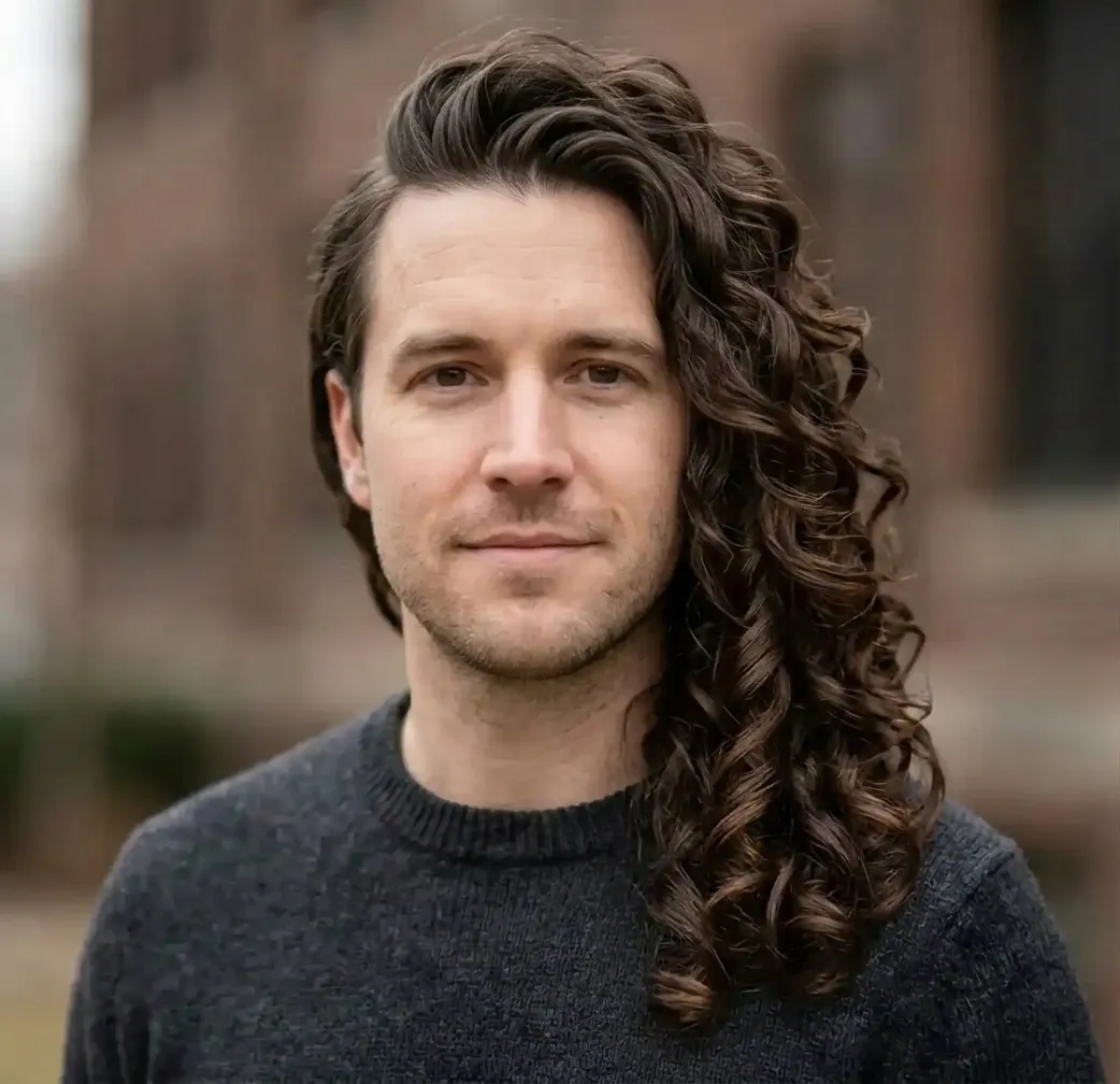Asymmetric Barrel Curls hairstyle for Men