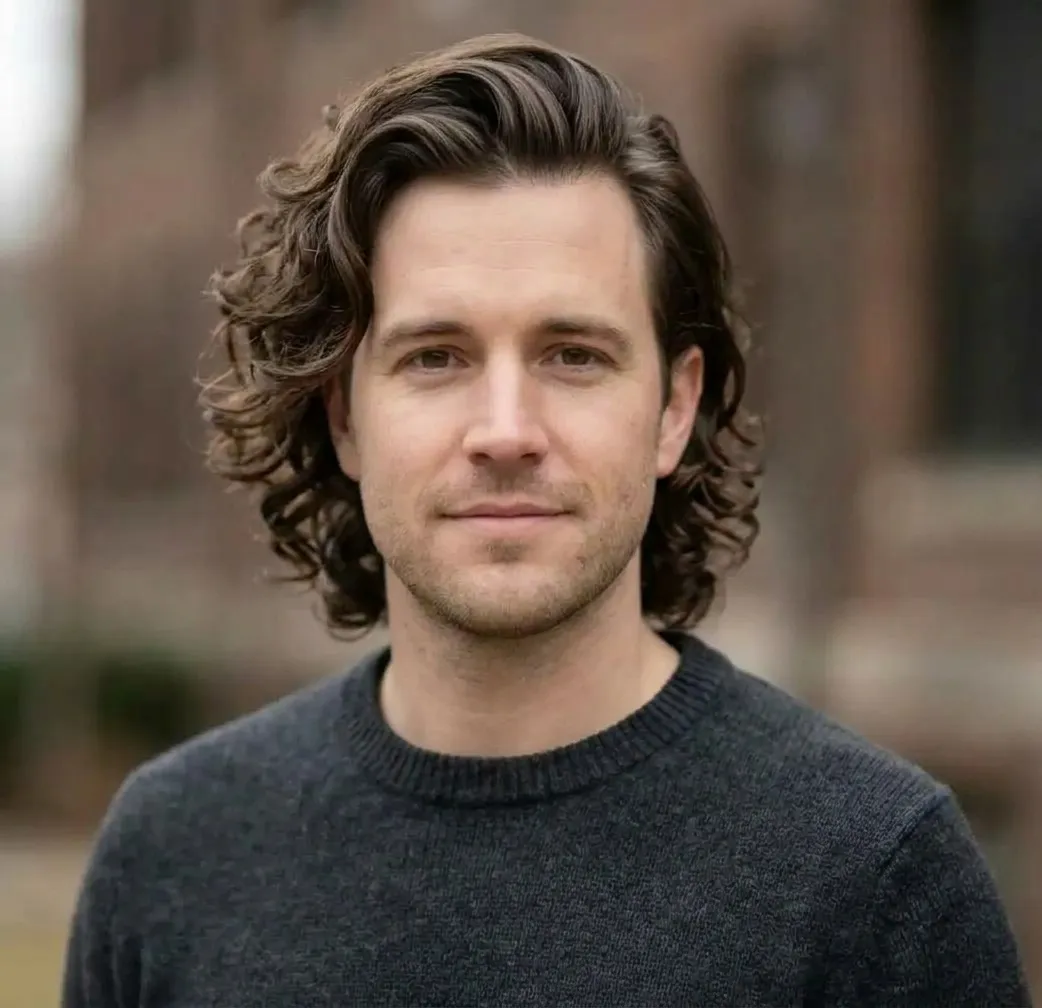 Asymmetric Spiral Sweep hairstyle for Men