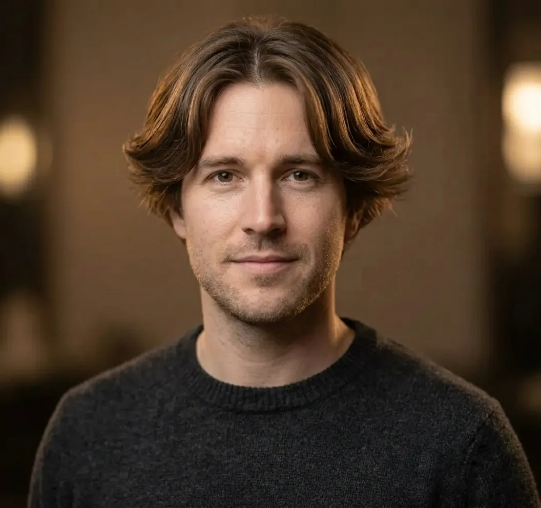 Butterfly Cut for men — styled finish