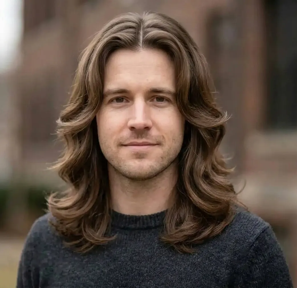 Flared Center Waves hairstyle for Men
