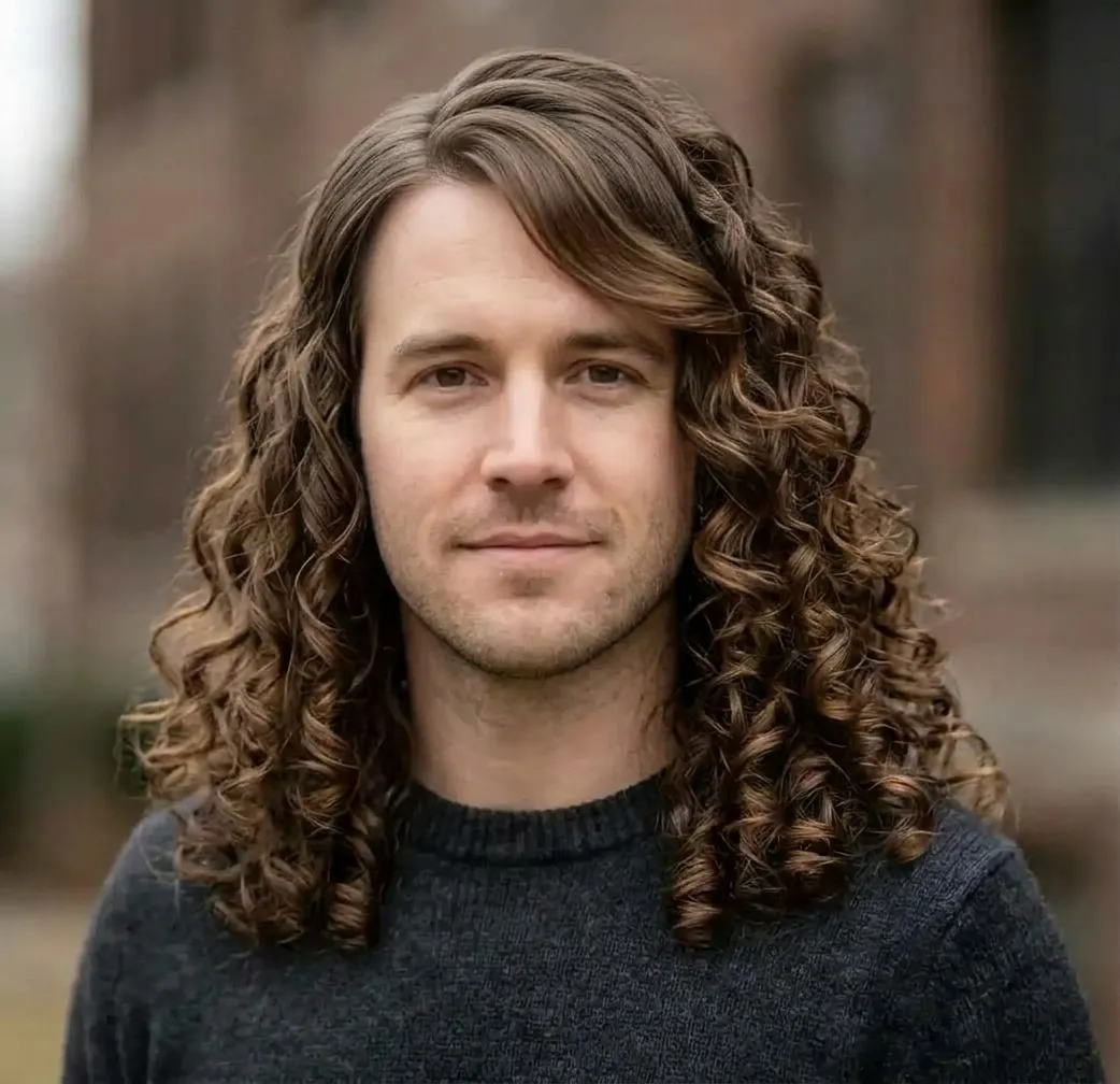 Cheekbone Ringlet Flare hairstyle for Men