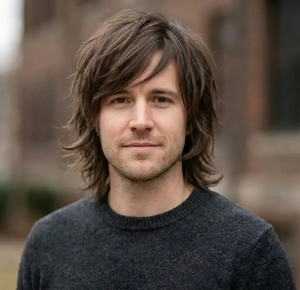 Flicked Shaggy Lob hairstyle for Men