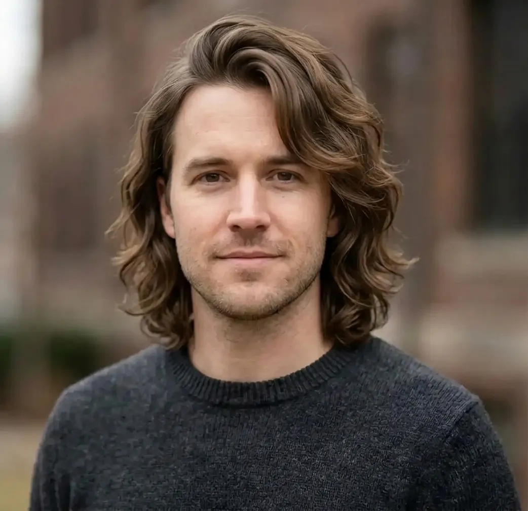 Classic Wavy Lob hairstyle for Men