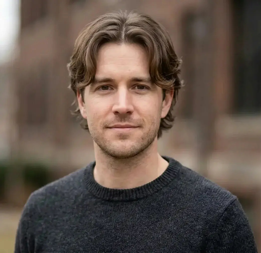 Curtain Bangs hairstyle for Men