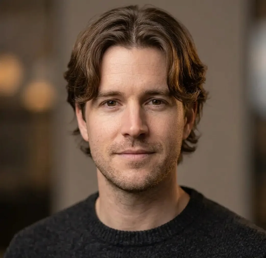 Curtain Bangs Haircut for men — styled finish