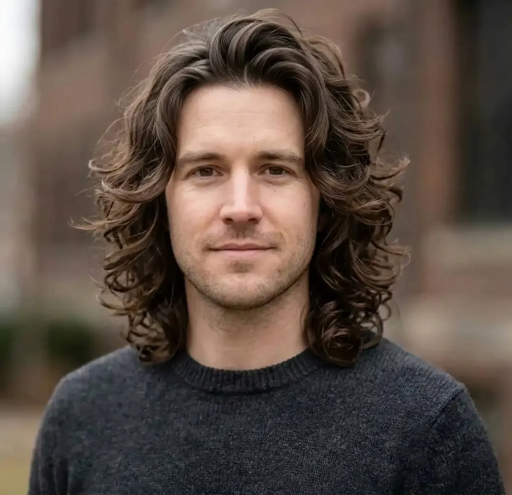 Layered Spiral Flare hairstyle for Men