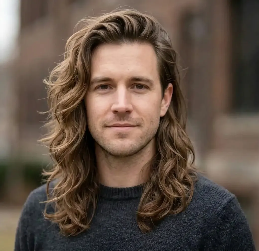 Tucked Layered Tresses hairstyle for Men
