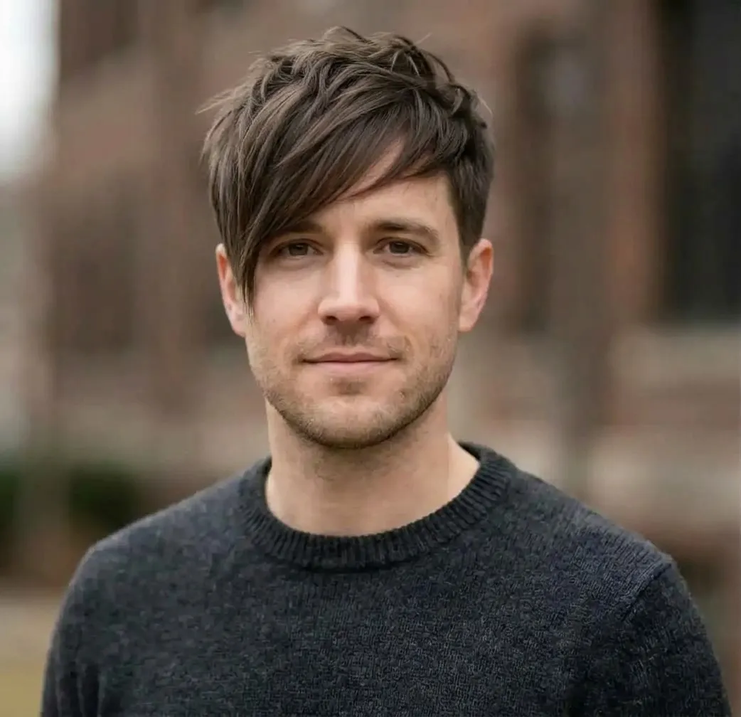 Diagonal Draping Pixie hairstyle for Men