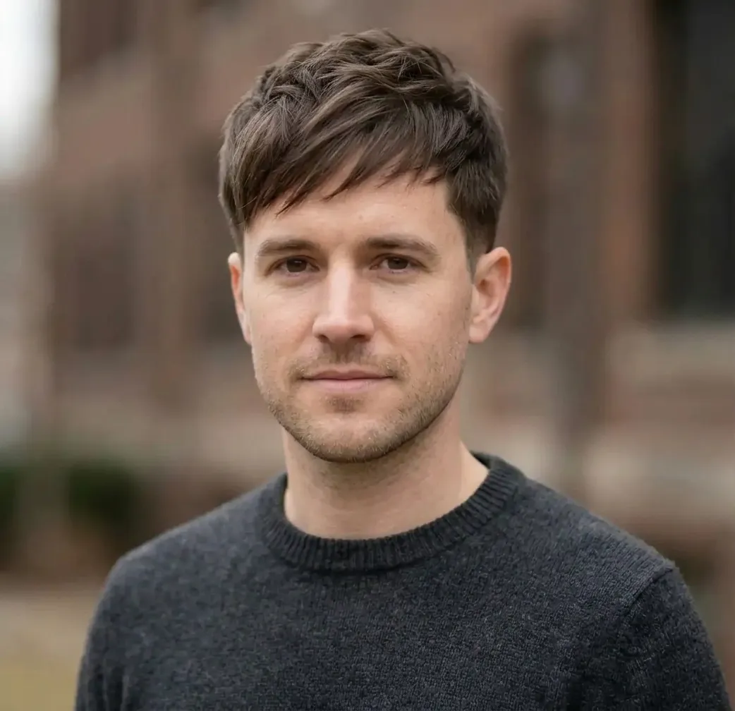 Diagonal Fringe Pixie hairstyle for Men