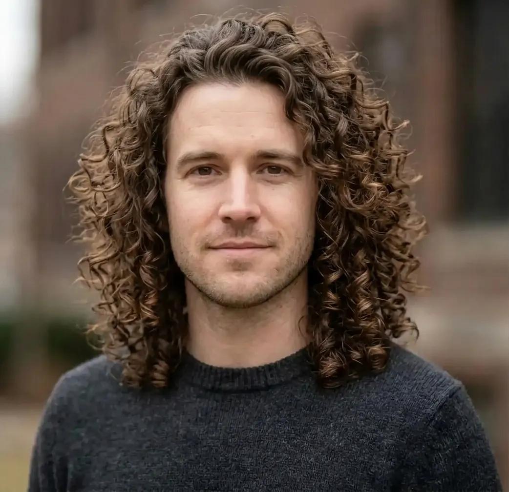 Flaring Spiral Mane hairstyle for Men