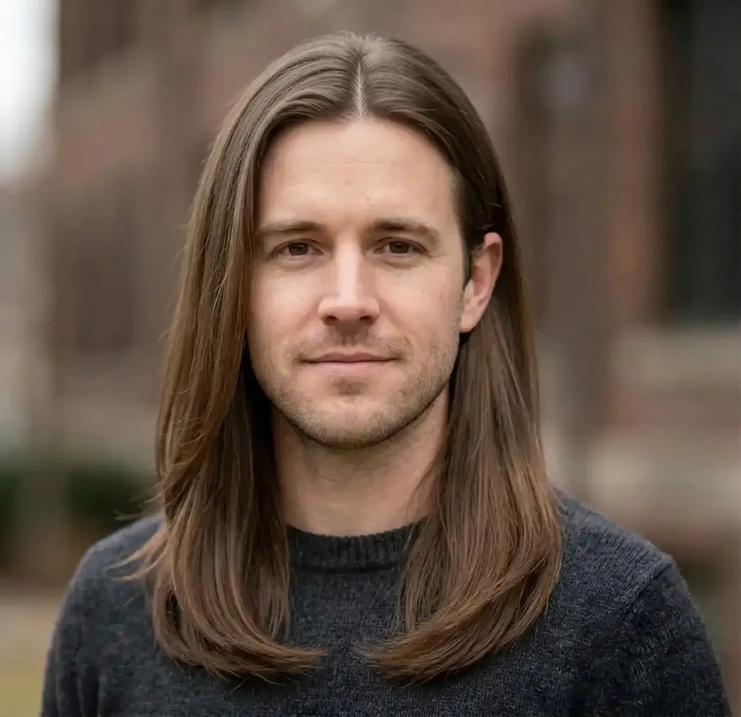 Graceful Straight Mane hairstyle for Men