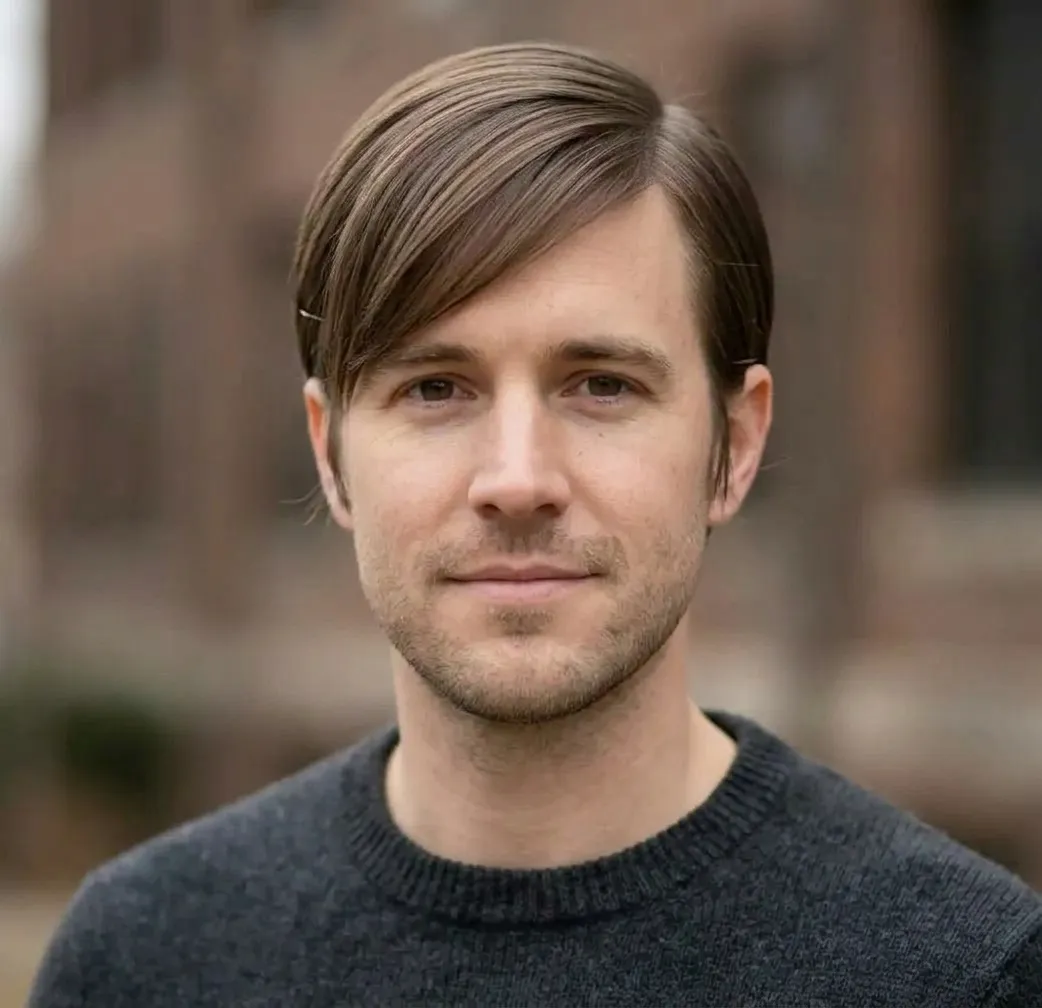 Head-Hugging Pixie hairstyle for Men