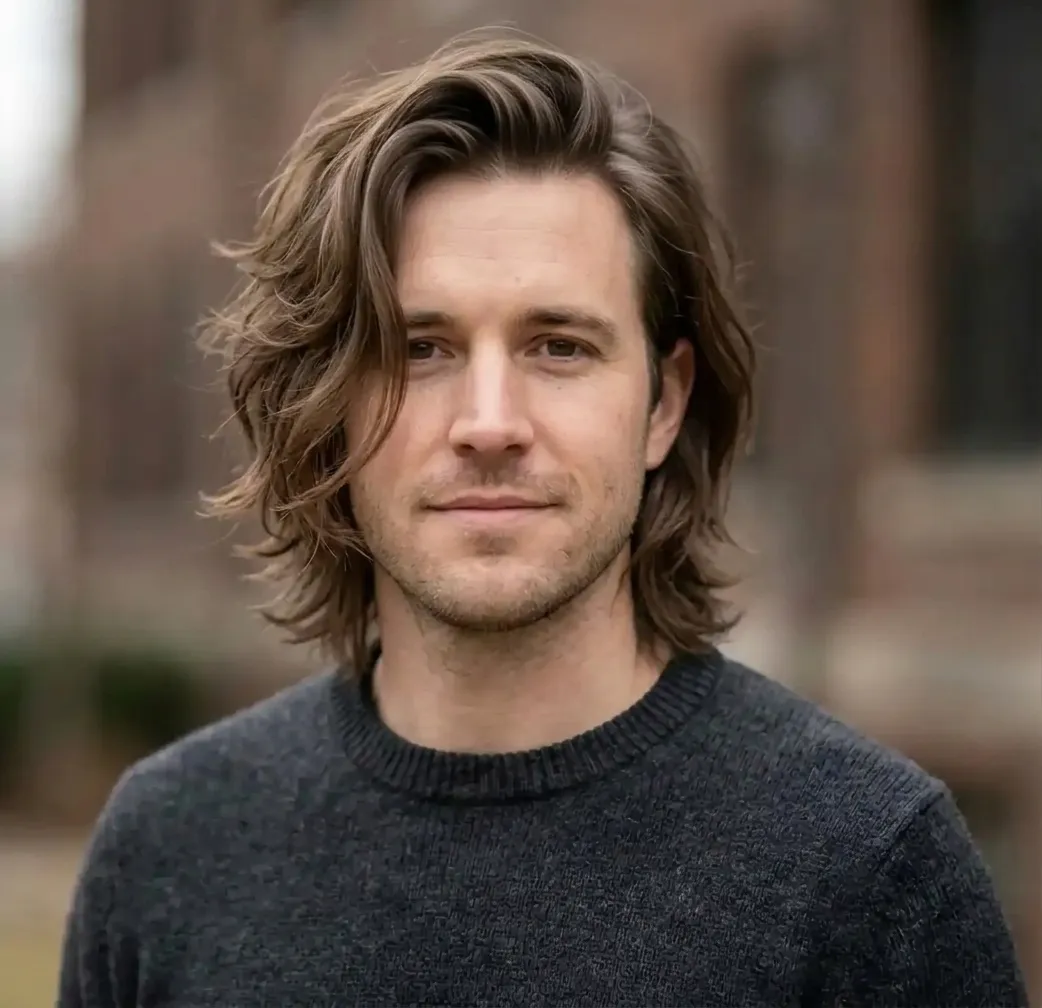 Lifting Swept Lob hairstyle for Men