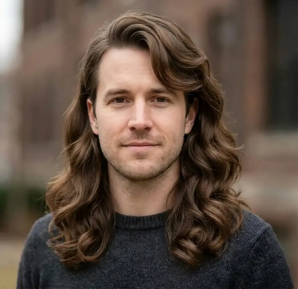 Lush Open Waves hairstyle for Men