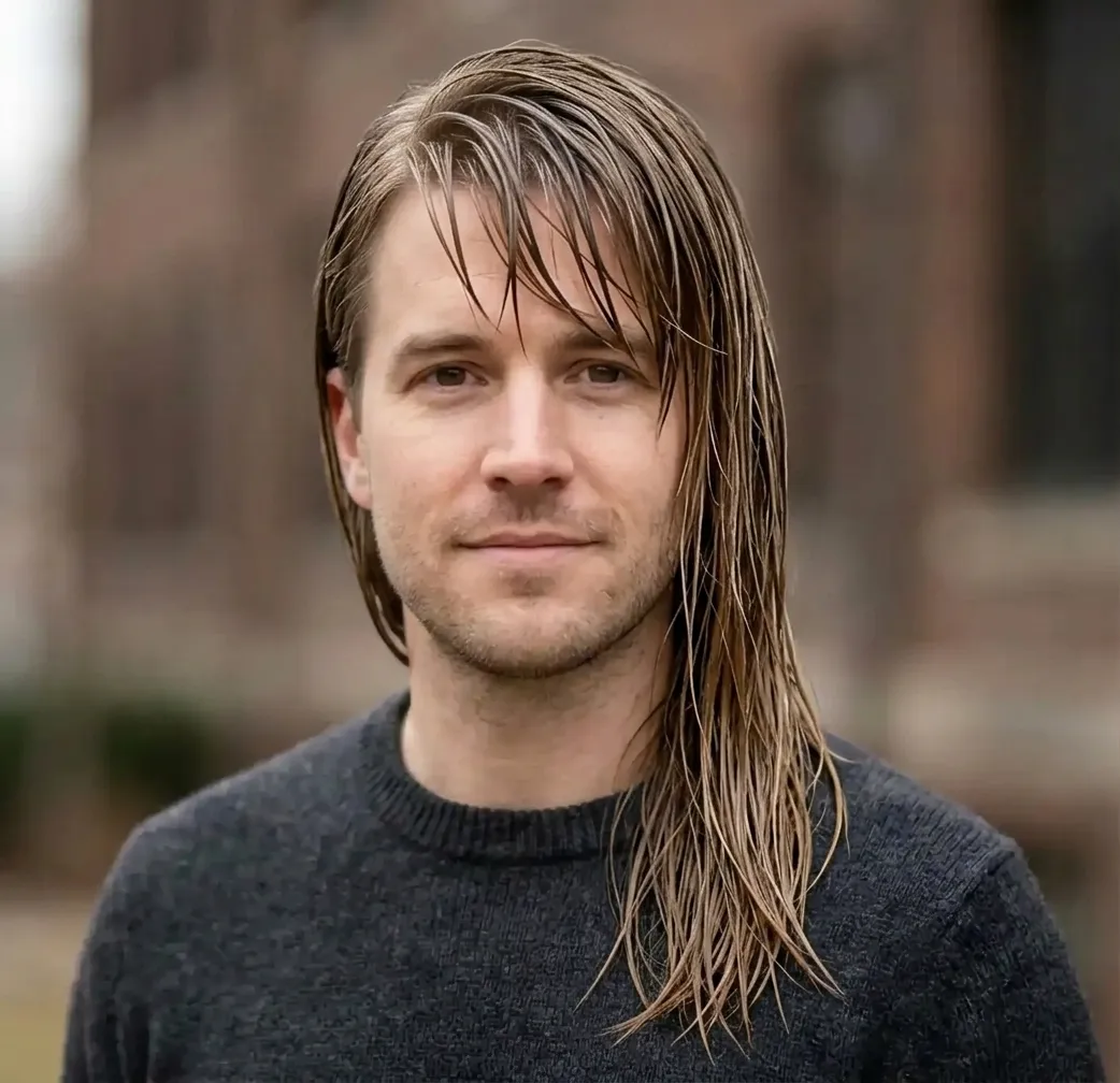 Sleek Wet Texture hairstyle for Men
