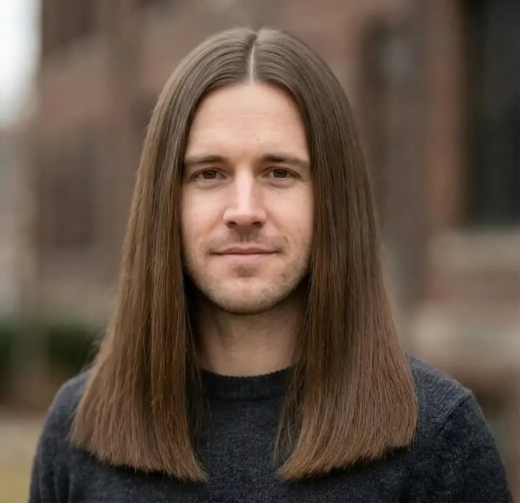 Streamlined Straight Cut hairstyle for Men