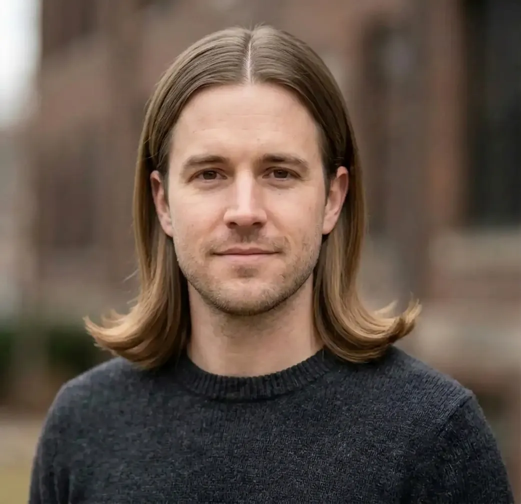 Flared End Lob hairstyle for Men