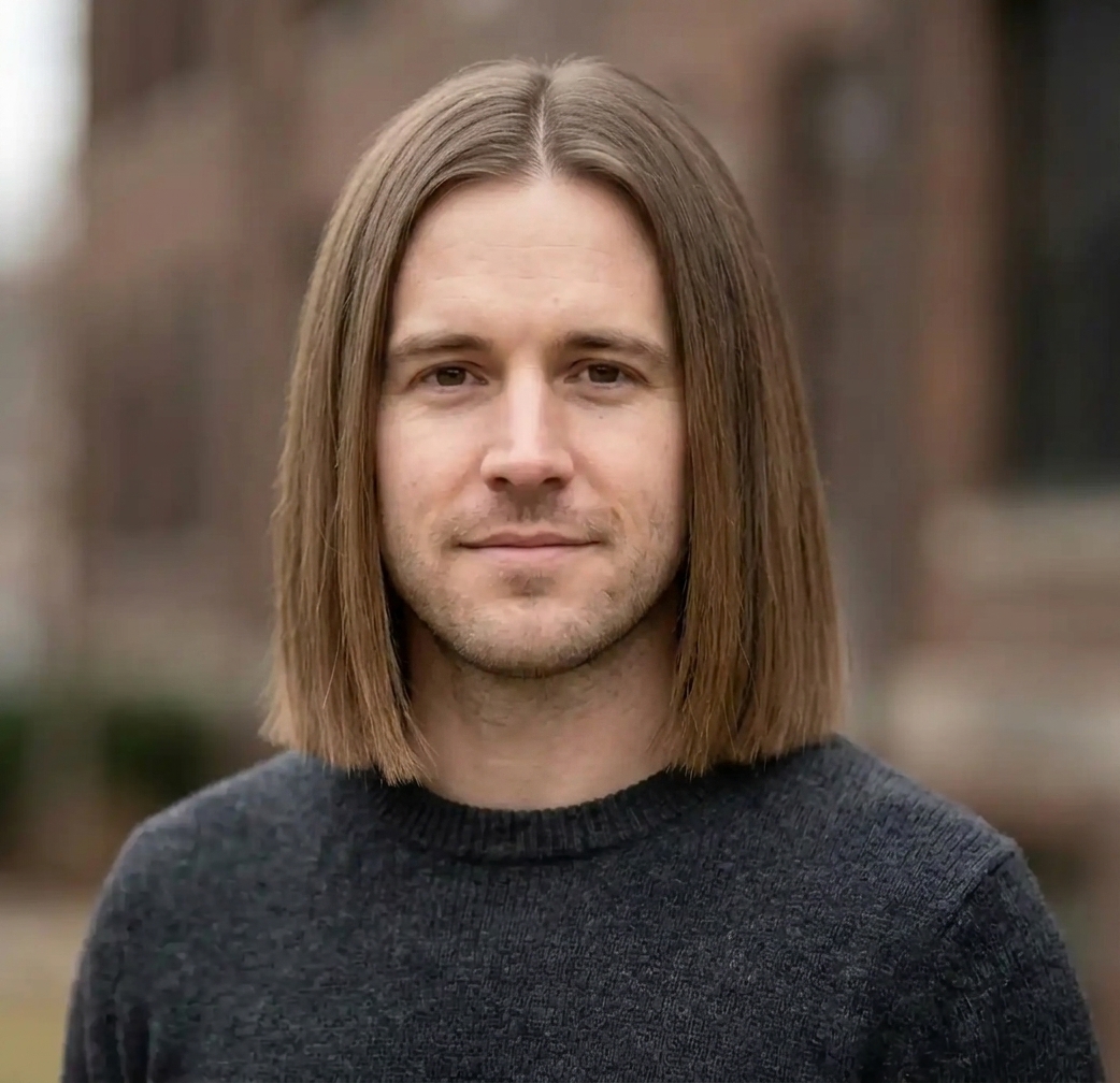 Blunt Linear Cut hairstyle for Men