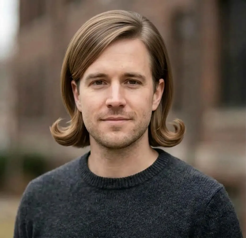 Outward Flipped Bob hairstyle for Men