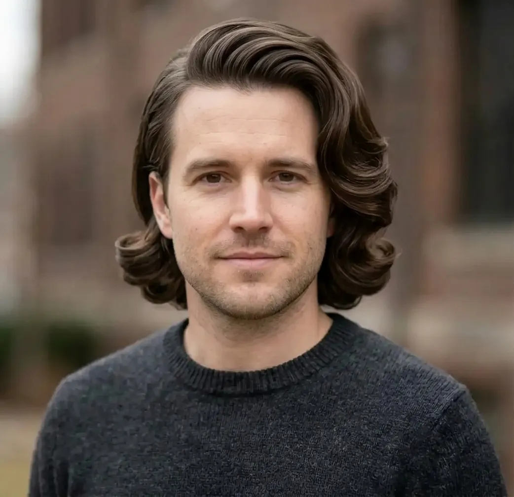 Polished S-Wave Sweep hairstyle for Men