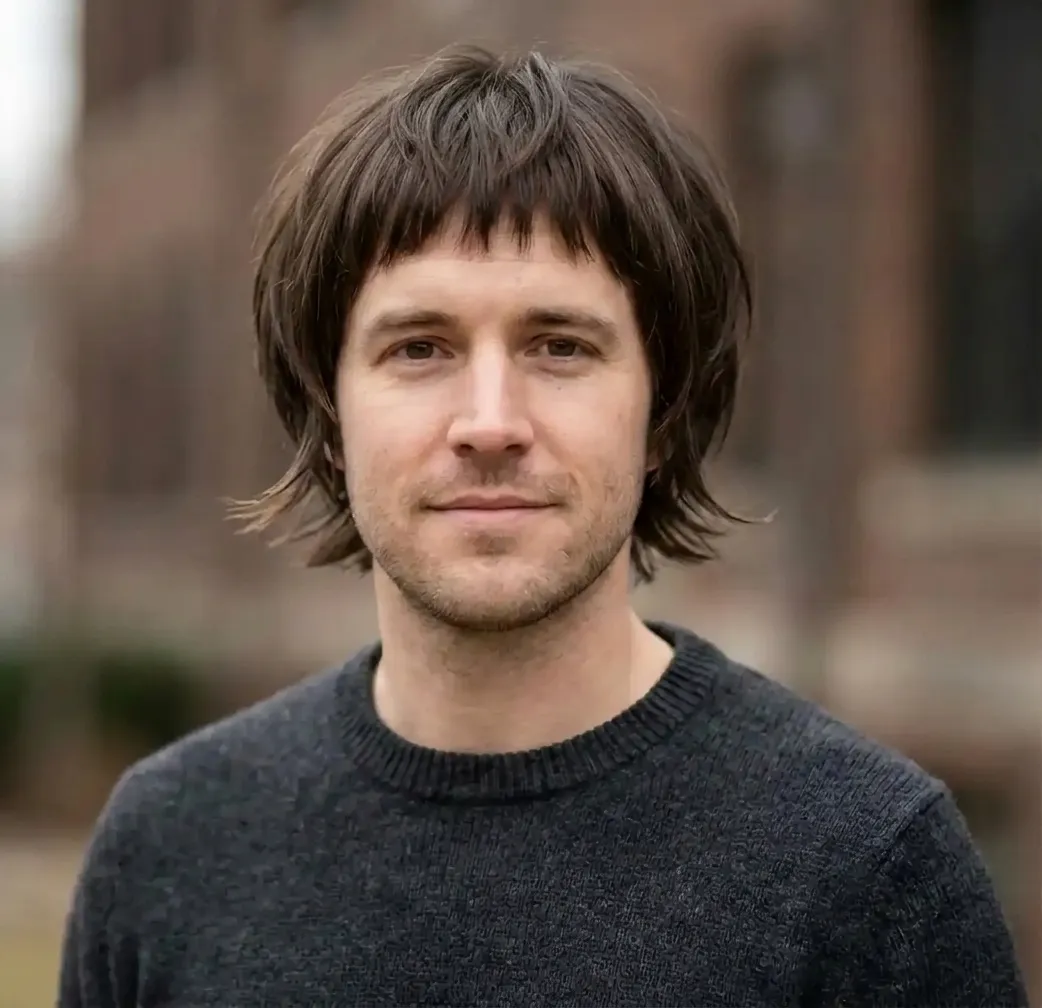 Razored Pageboy Bob hairstyle for Men