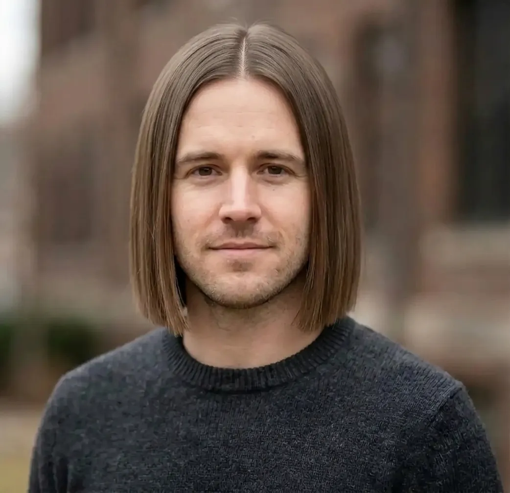 Refined Linear Bob hairstyle for Men