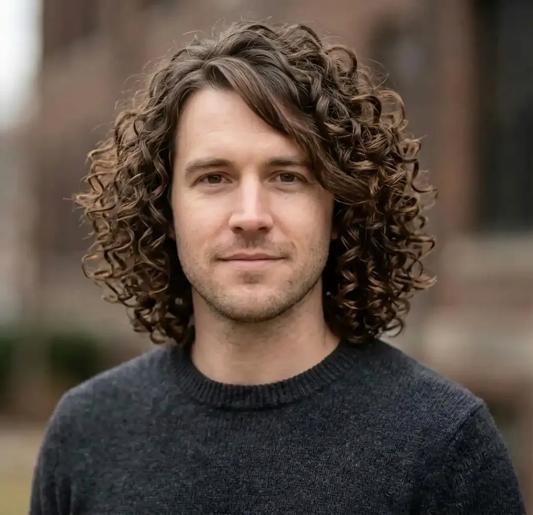 Rounded Coiled Frame hairstyle for Men