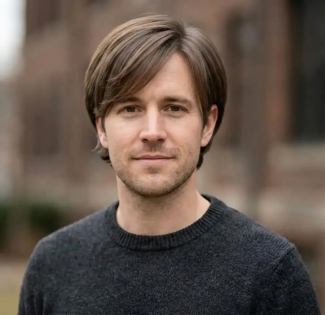 Layered Straight Crop hairstyle for Men