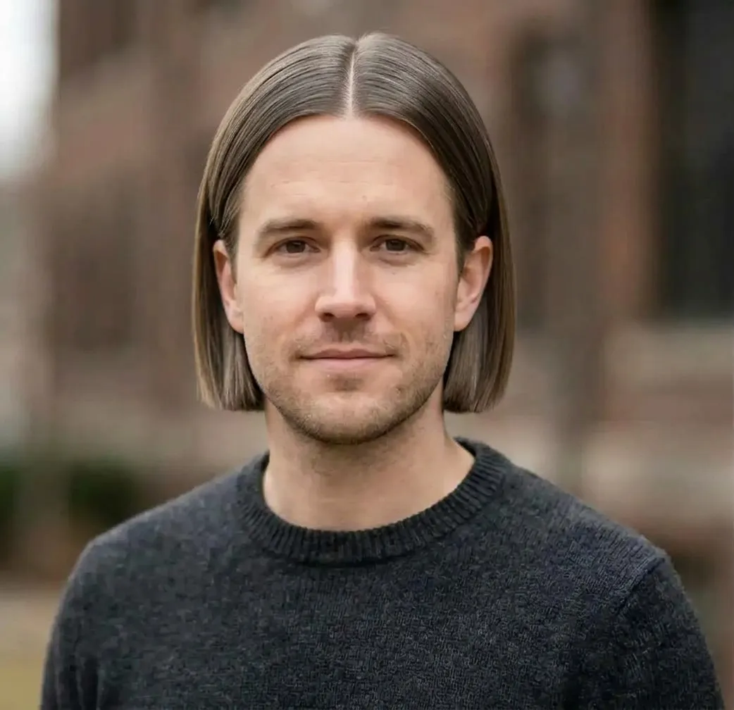 Tucked Glass Bob hairstyle for Men