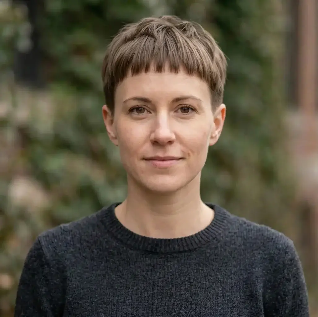 Caesar Cut hairstyle for Women