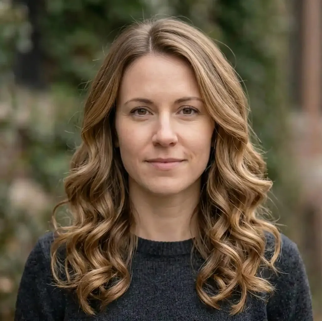 Ribbon Barrel Curls hairstyle for Women