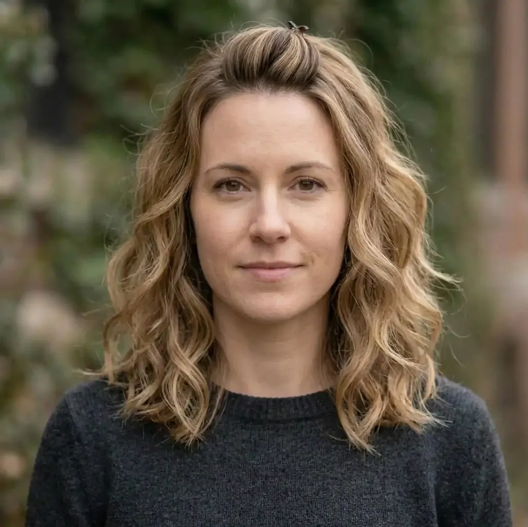 Gentle Wave Lob hairstyle for Women