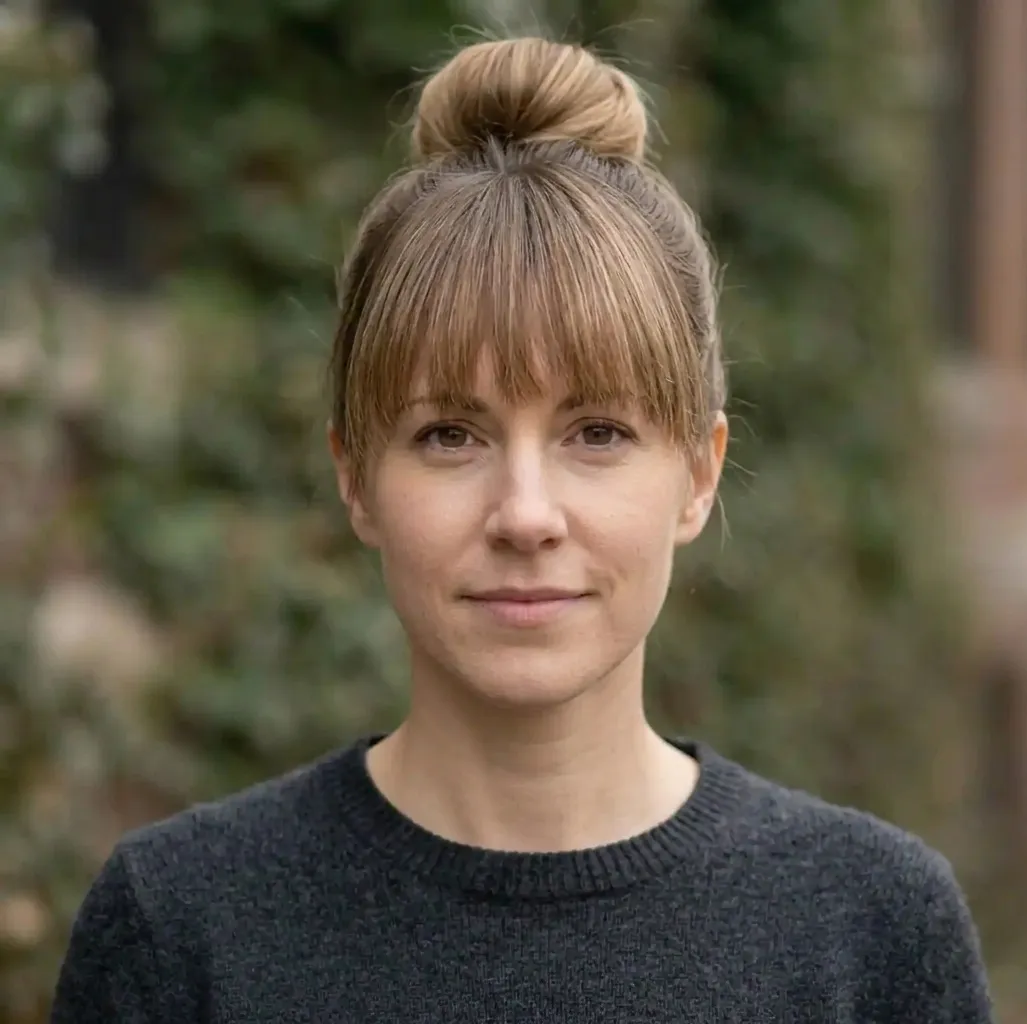 Fringed High Bun hairstyle for Women