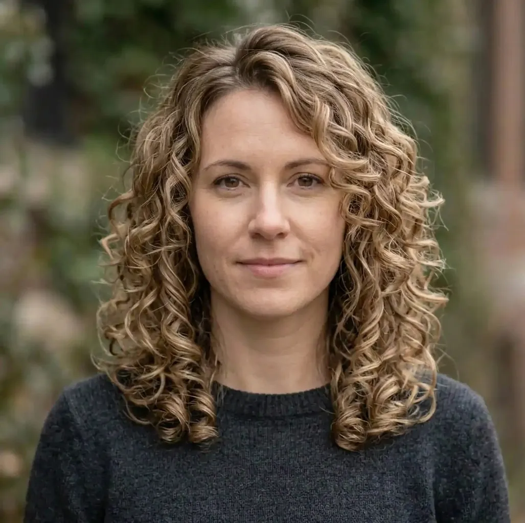 Inward Layered Spirals hairstyle for Women