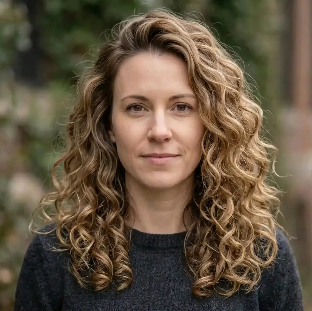 Lush Bouncy Tresses hairstyle for Women