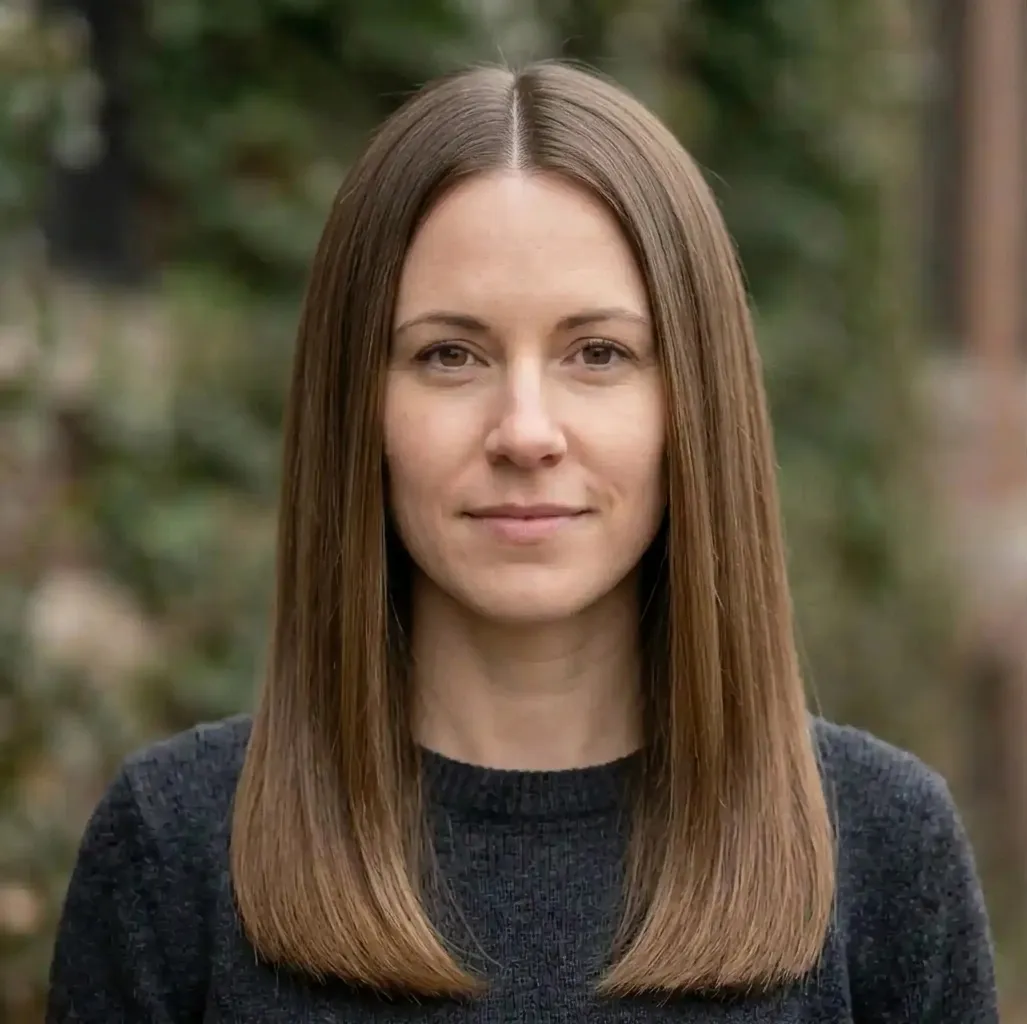 Pristine Linear Lengths hairstyle for Women