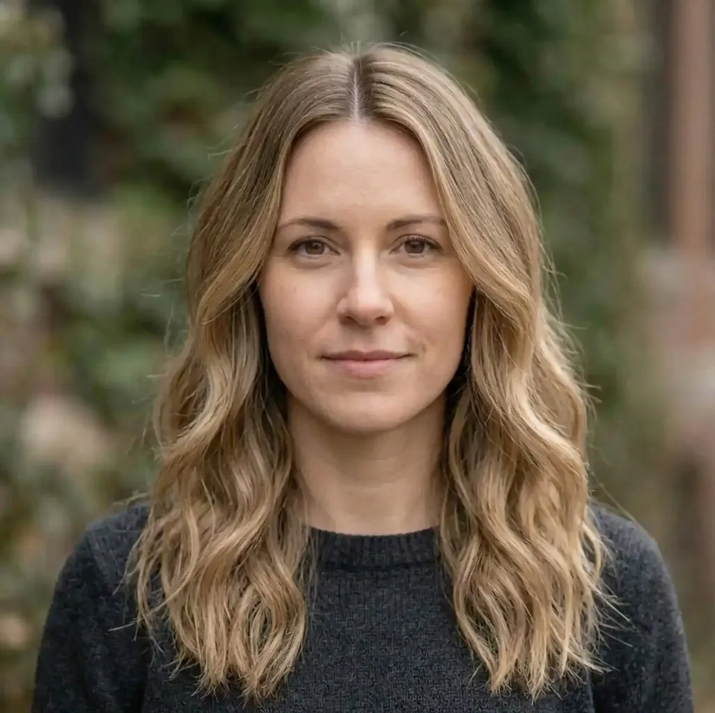 Serene Wavy Lengths hairstyle for Women
