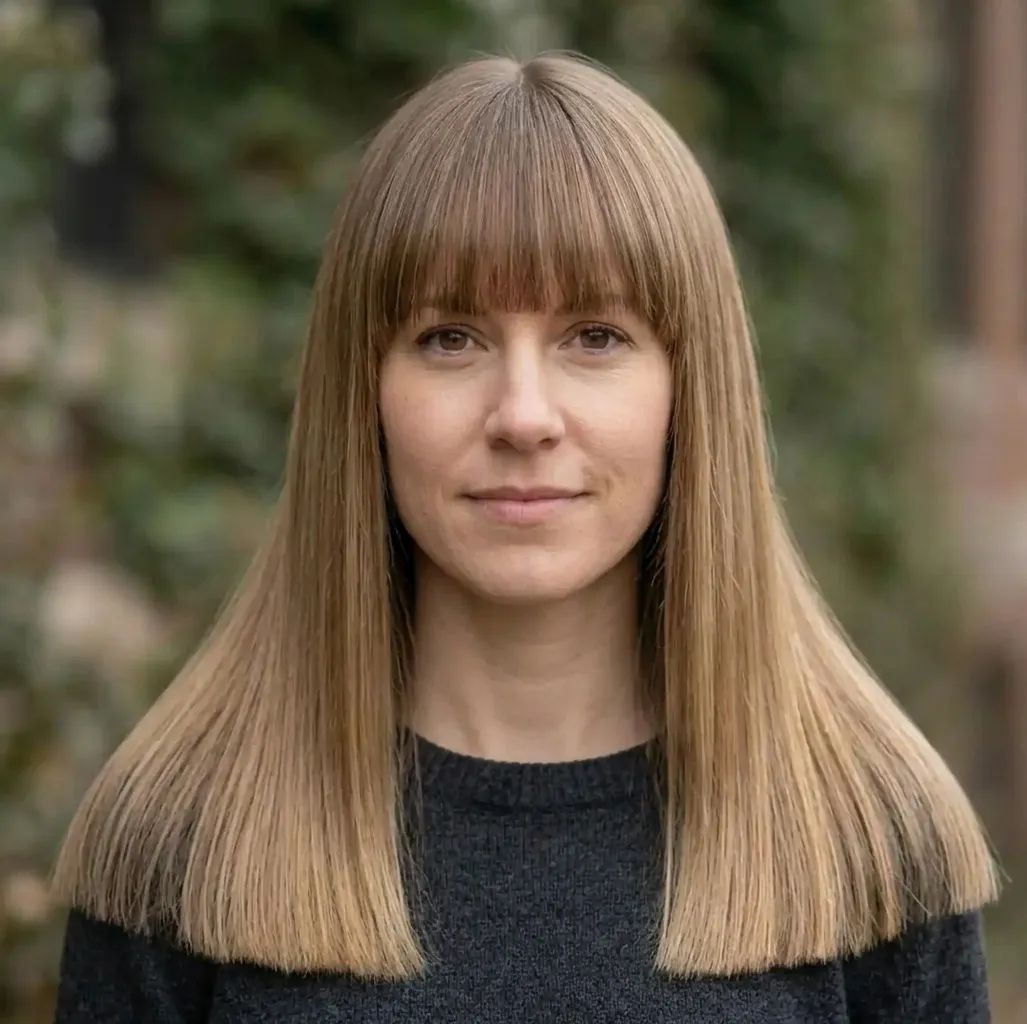 Streamlined Silk Flow hairstyle for Women