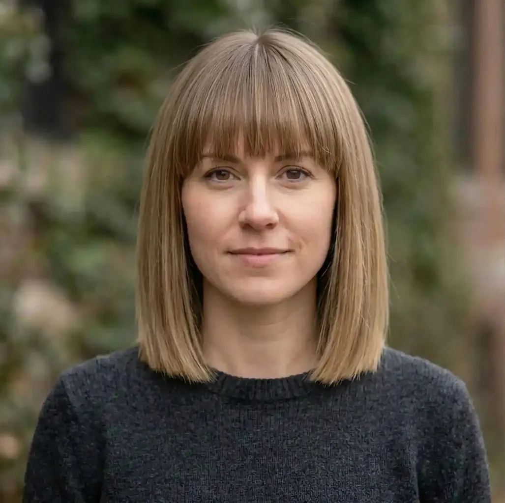 Sharp Fringe Bob hairstyle for Women
