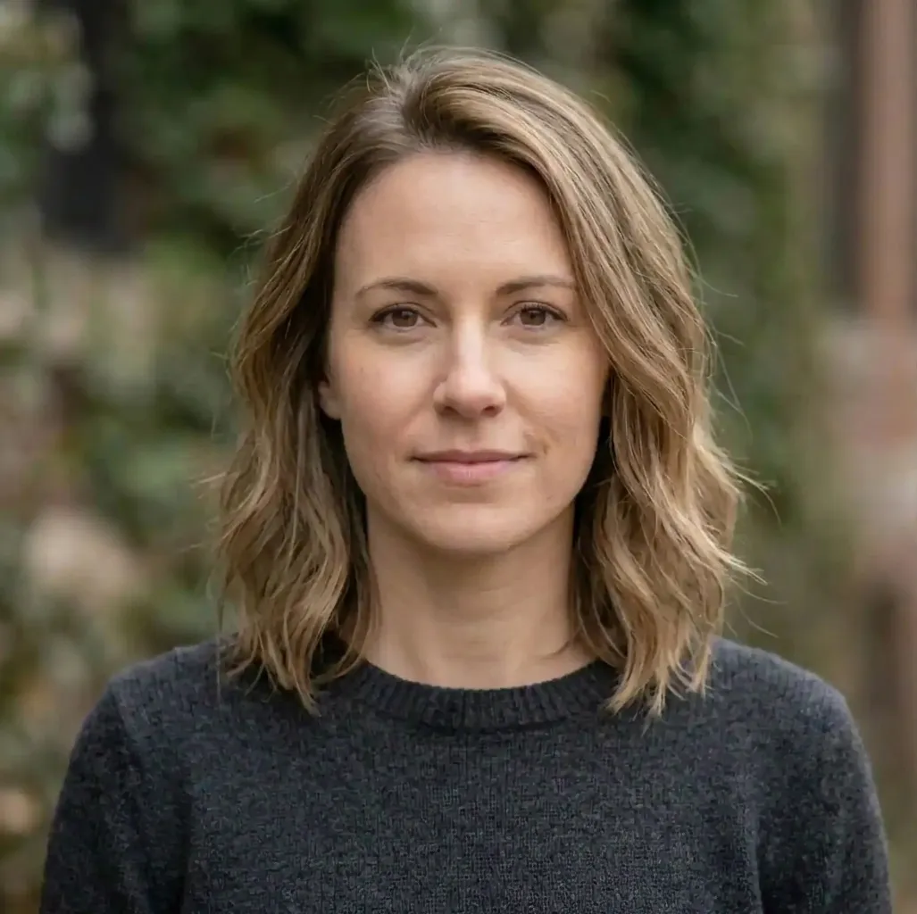 Subtle Wavy Lob hairstyle for Women