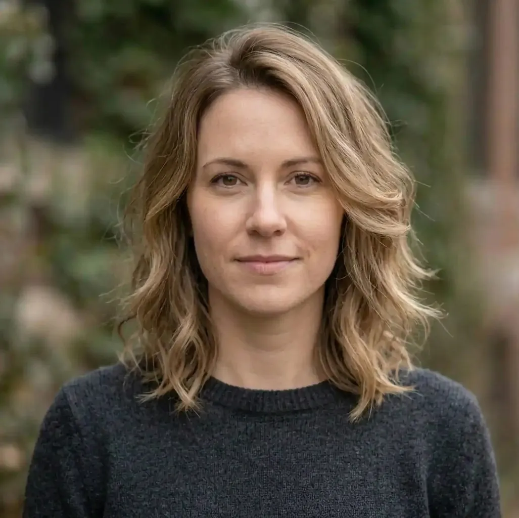 Mellow Wavy Lob hairstyle for Women