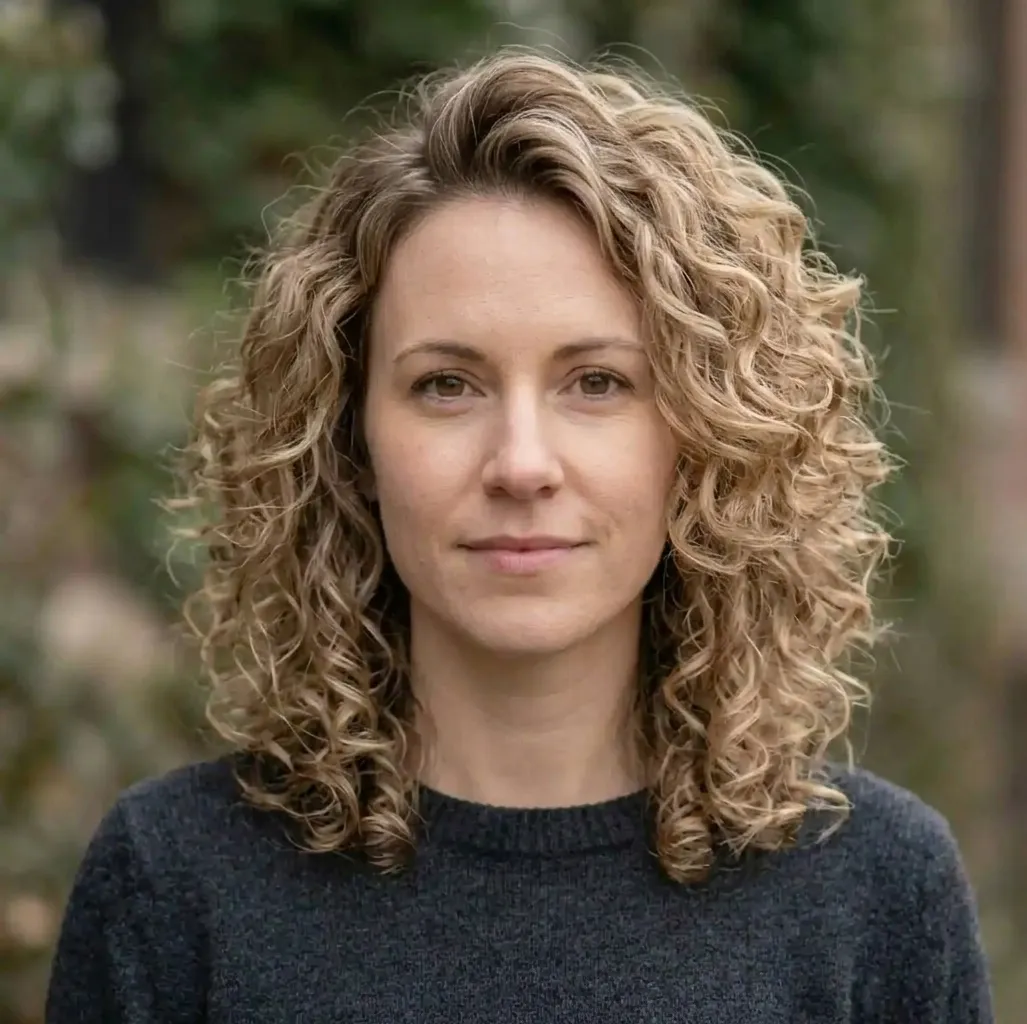 Rounded Coiled Mane hairstyle for Women