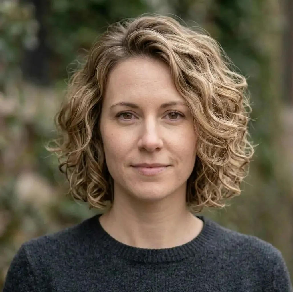 Rounded Volume Ringlets hairstyle for Women