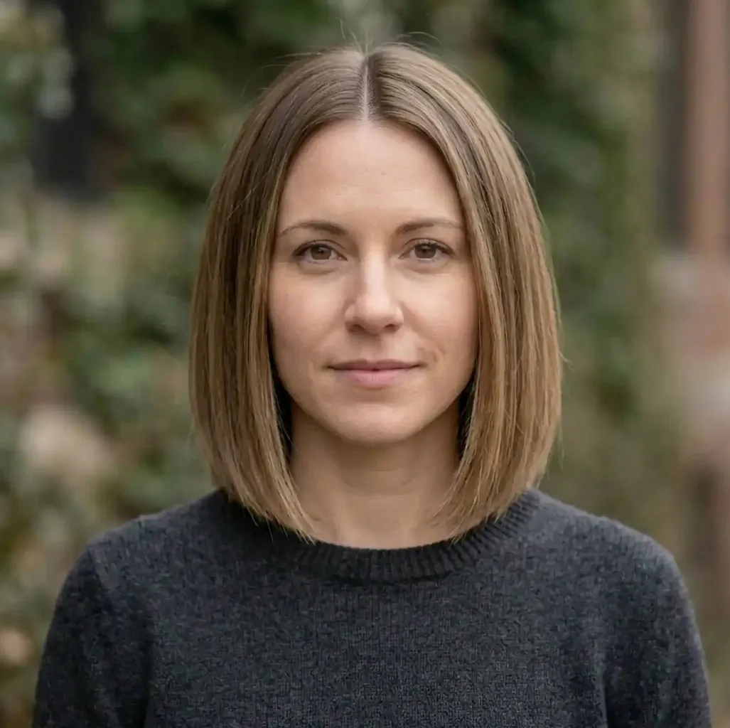 Sharp Tapered Bob hairstyle for Women