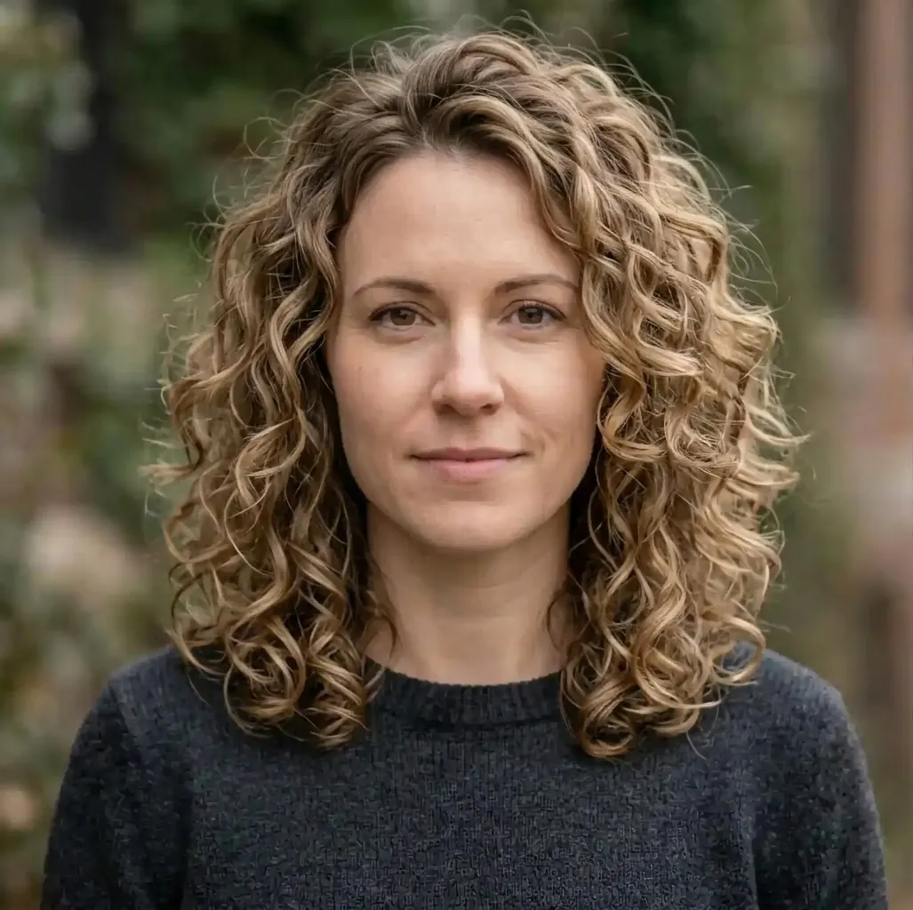Shoulder Ringlet Flare hairstyle for Women