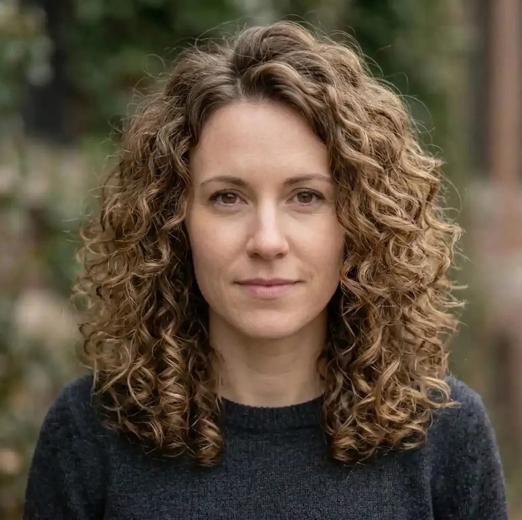 Springy Spiral Base hairstyle for Women